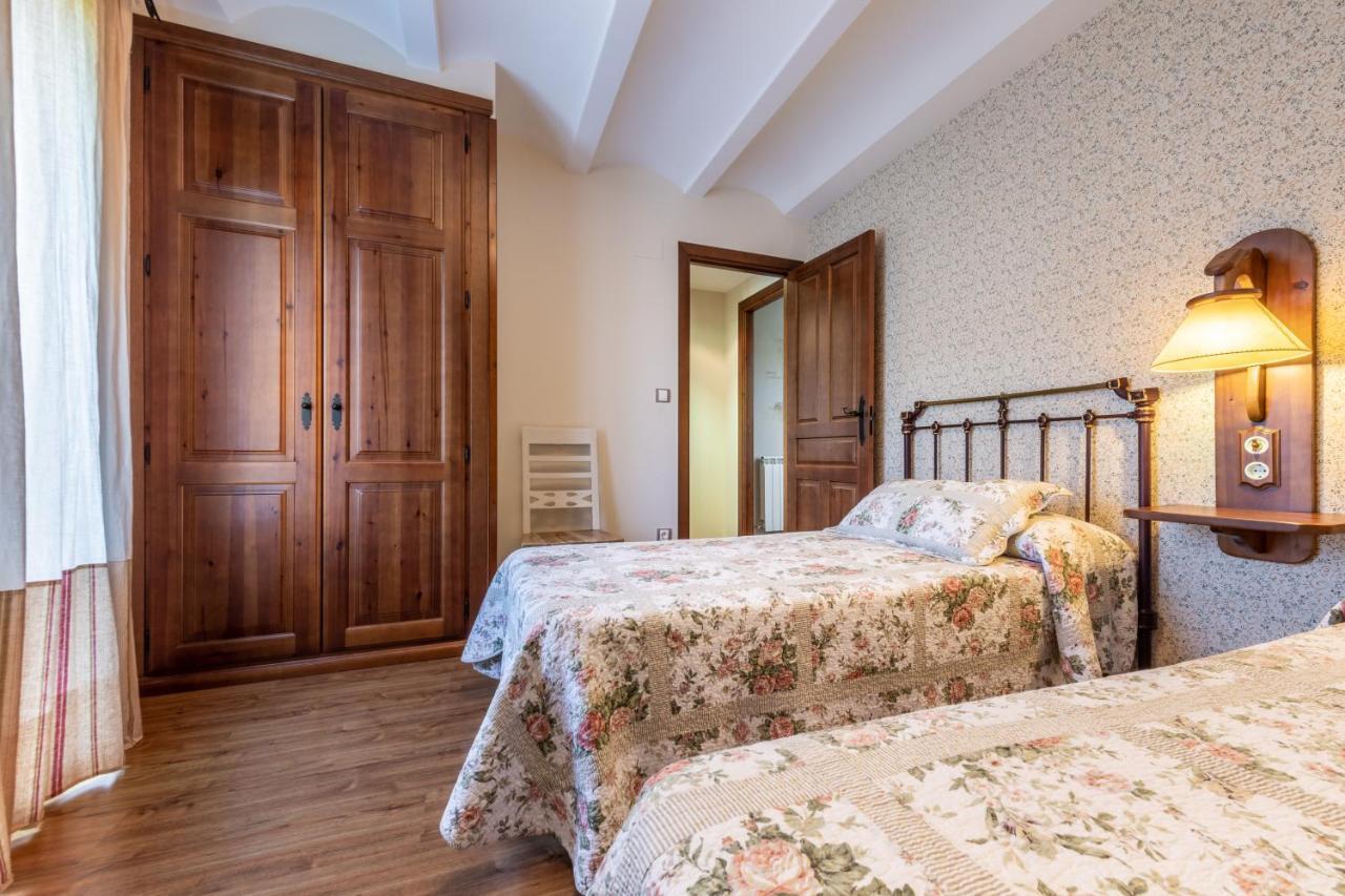 Casa Bergua Guest House Viu ภายนอก รูปภาพ